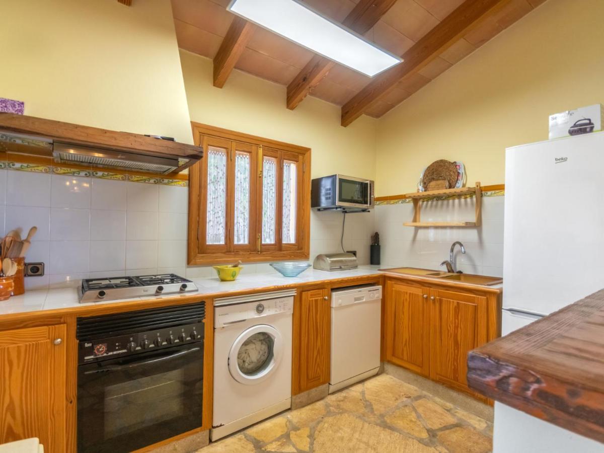 Es Coscolls - Pic300 By Interhome